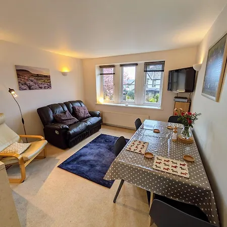 Scarside Apartment *
